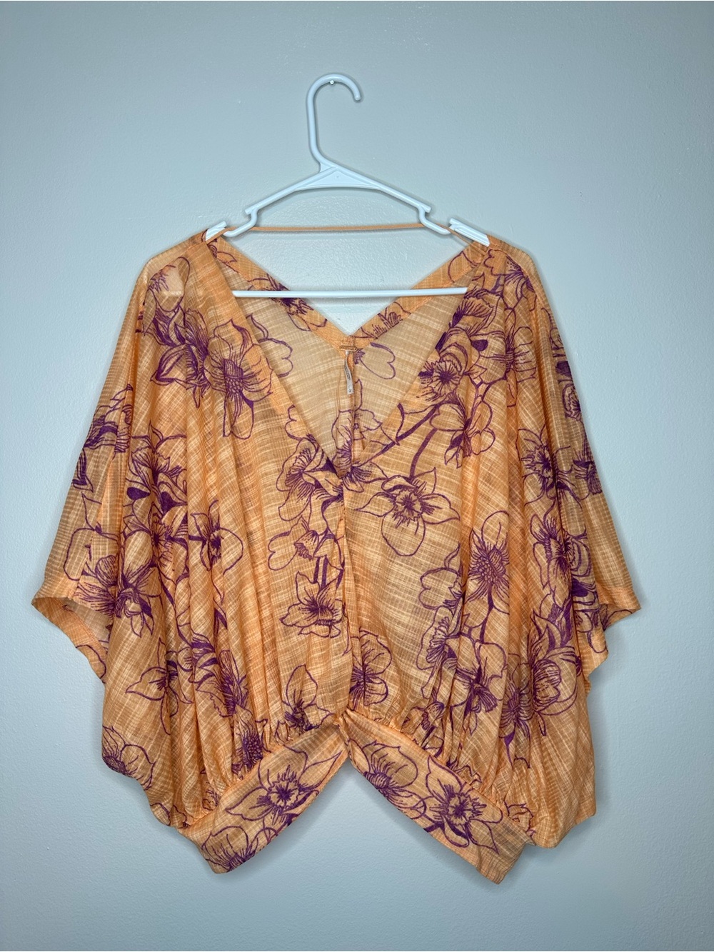 Free People One Dance Floral Print V-Neck Cropped Blouse Coral Sz L - Picture 3 of 7